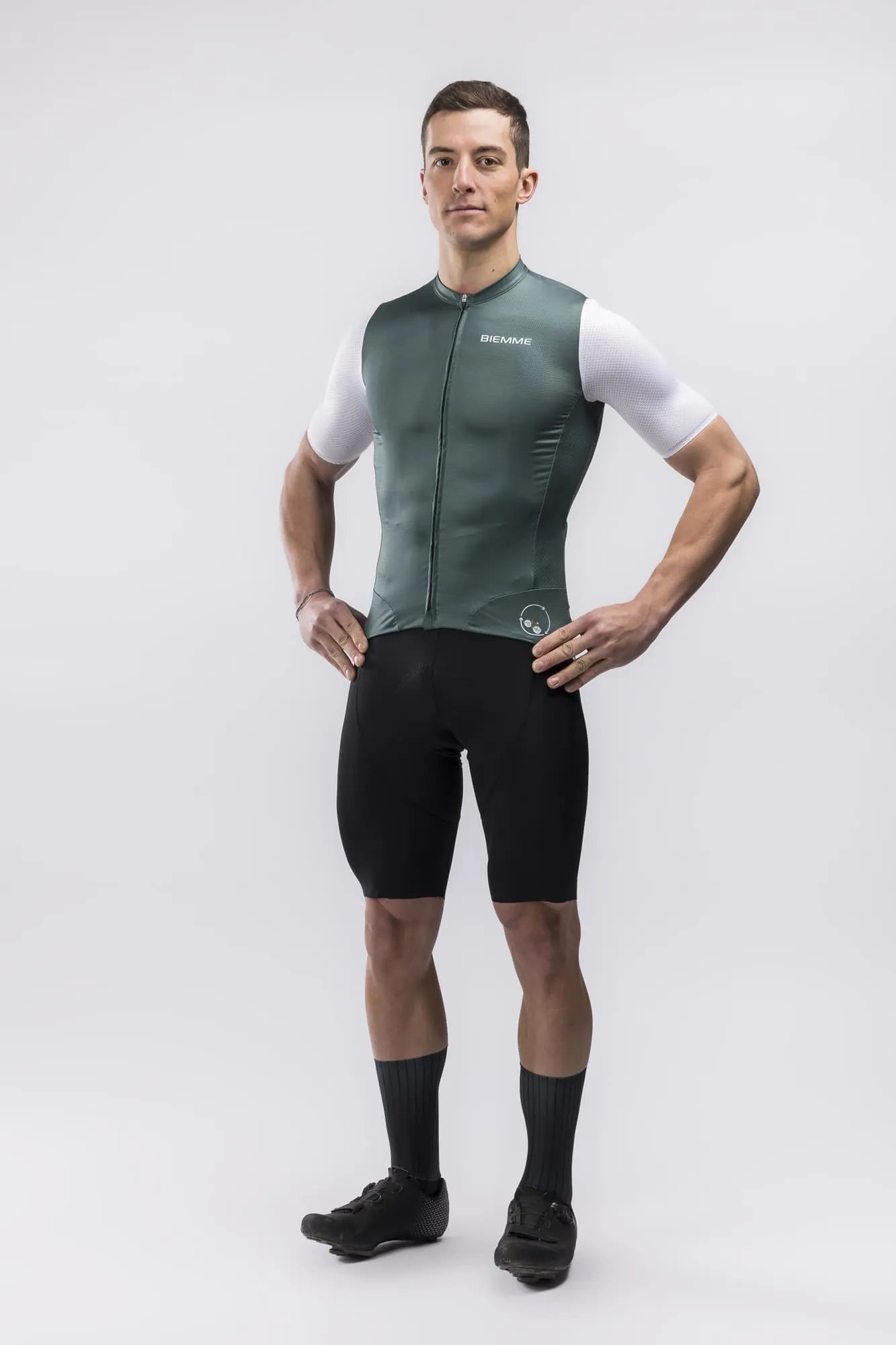 BM_Estivo_23_0236_e6e7ab04-d32f-417f-8073-4ba13a003aec #colore_verde-petrolio
