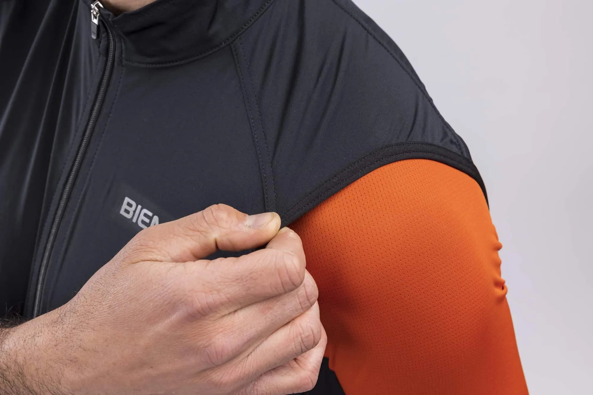 JAMPA® 2024 LIGHTWEIGHT RAIN VEST